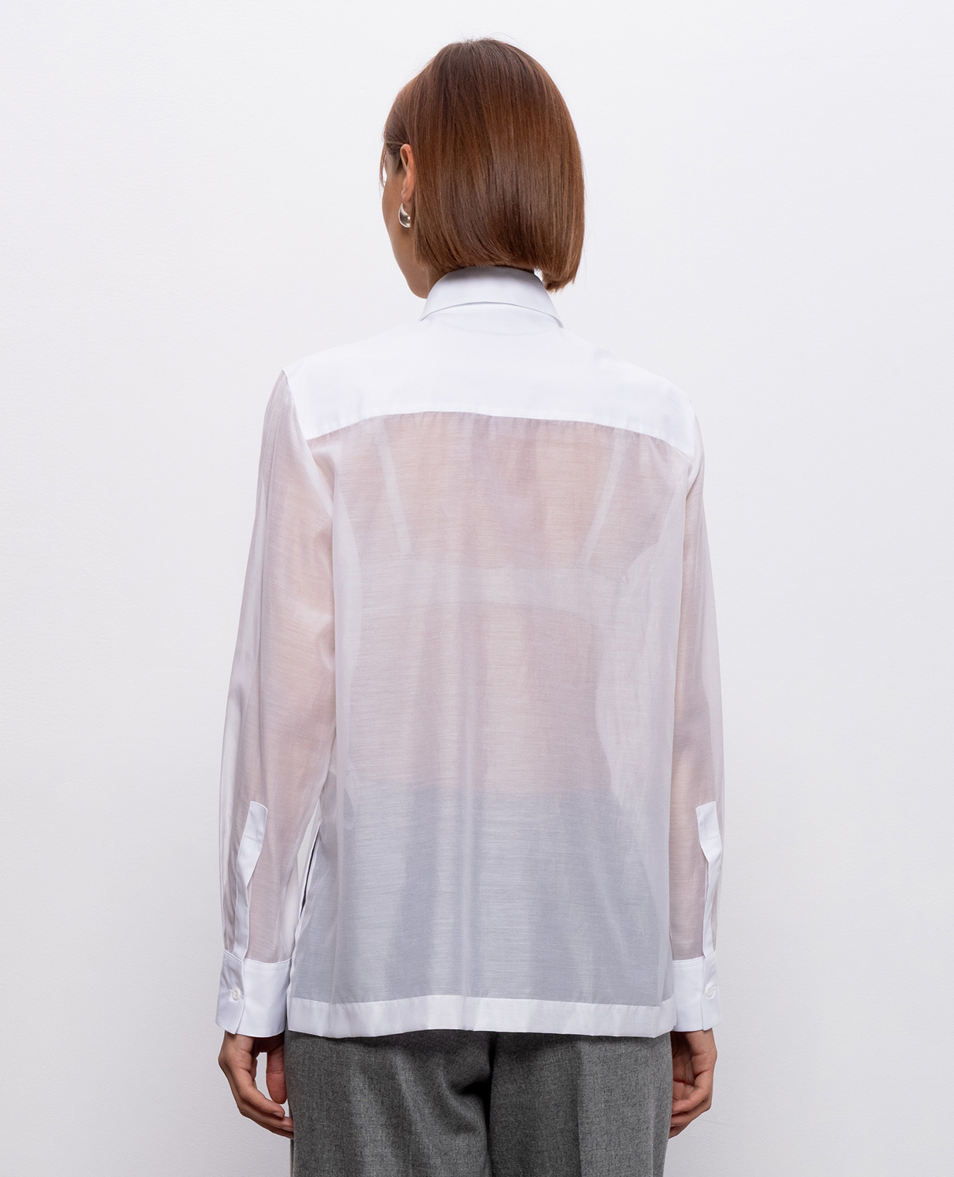 White silk shirt with monil chain Peserico 4