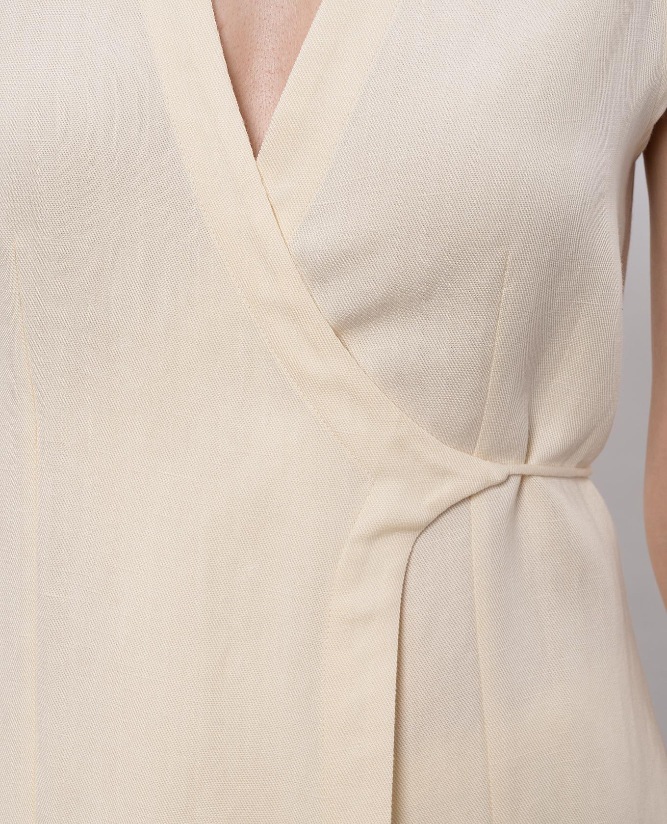 

Khai beige vest with a smell of linen Faithfull