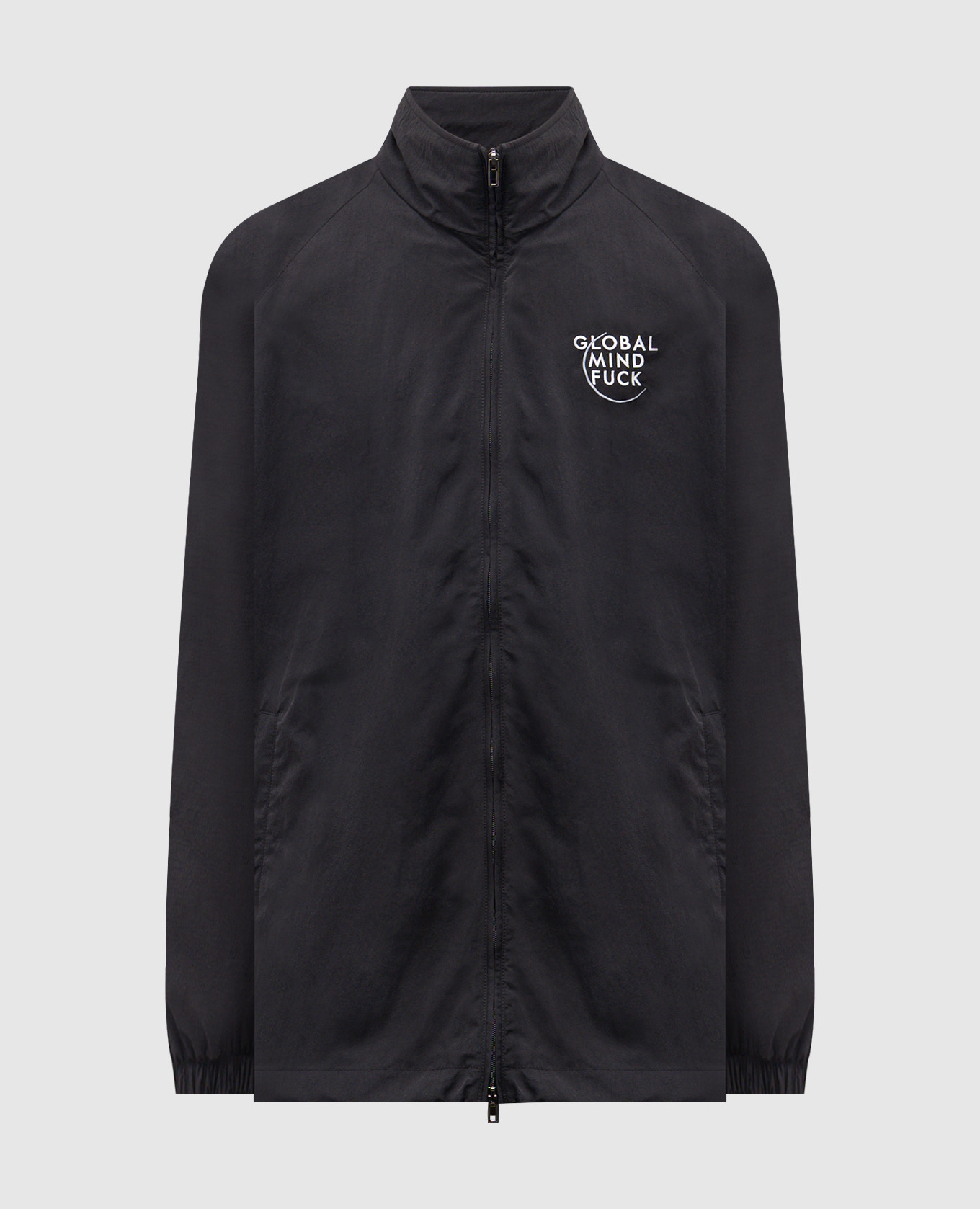 Veste noire à broderies contrastées