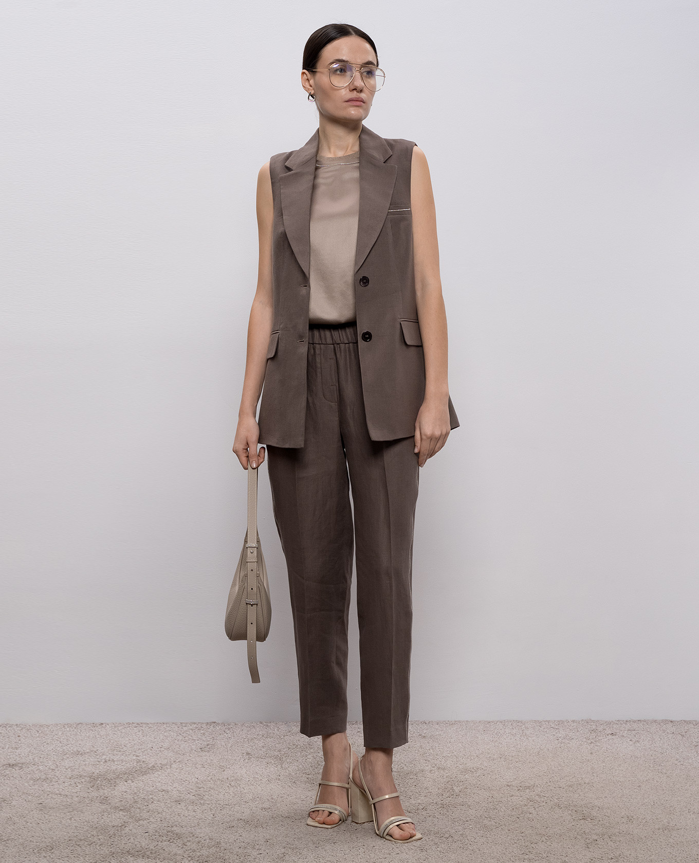 

Brown linen vest Peserico