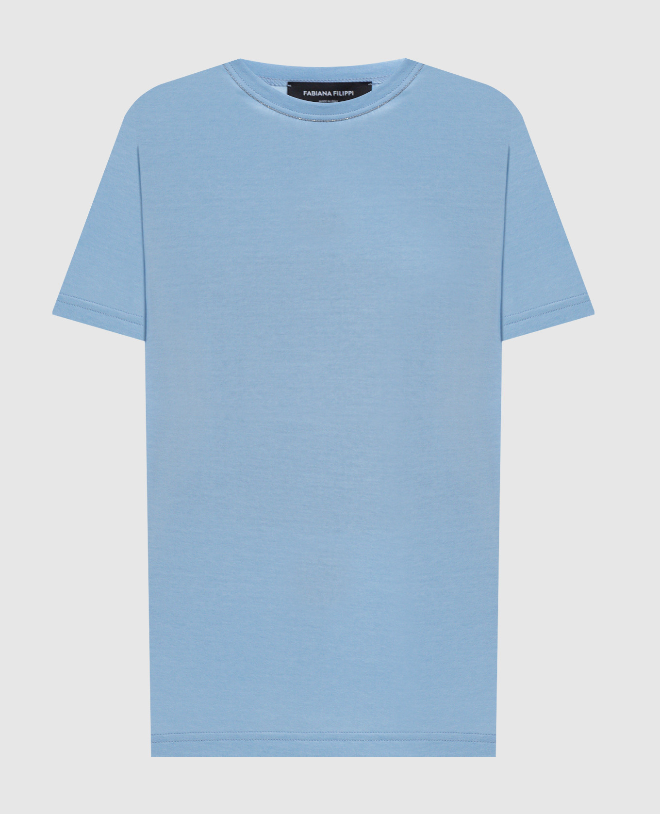 Blue T-shirt with a monil chain