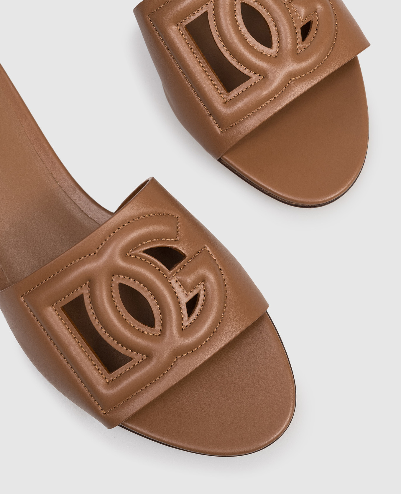 

Brown leather flip-flops with logo Dolce&Gabbana