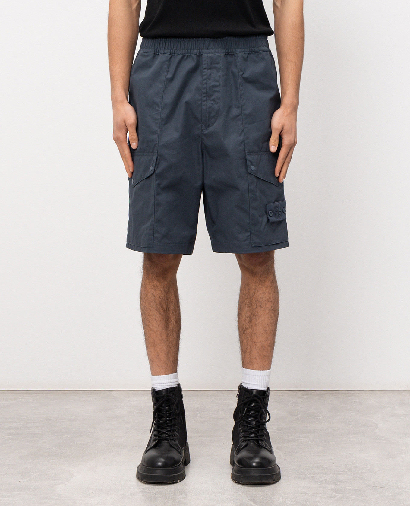 

Blue cargo shorts with logo patch Stone Island