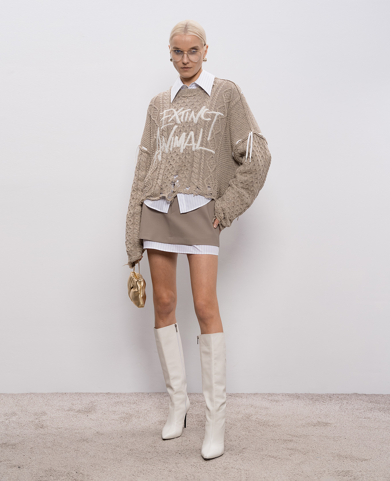 

Beige Konfetto sweater with patterned slits SSHEENA