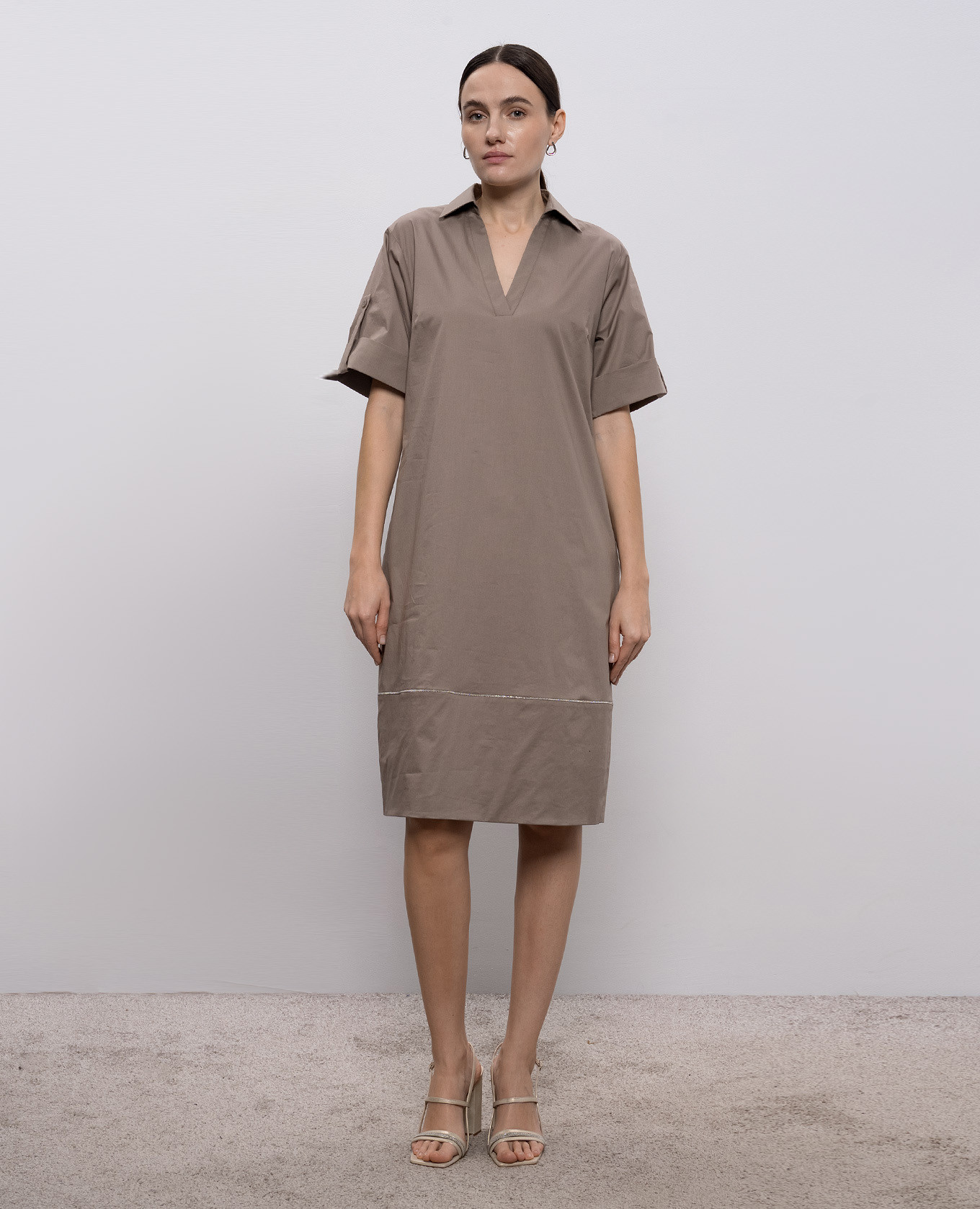 

Khaki dress with monil chain Peserico