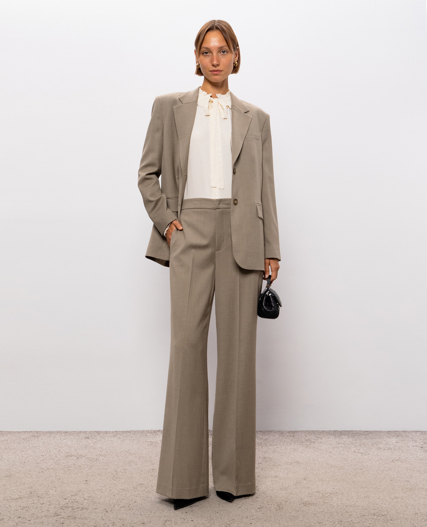 Beige blouse with silk Twinset 2