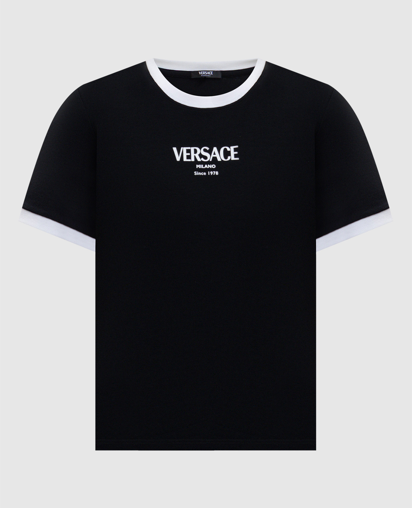 Black t-shirt with logo print