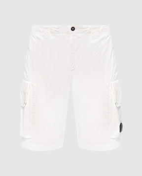 C.P. Company White cargo shorts with logo patch MBE245A110340O