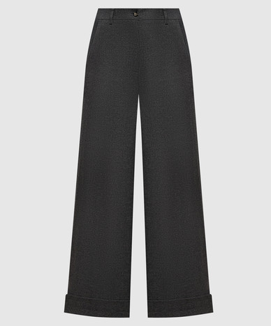 Graue Hose mit Wolle