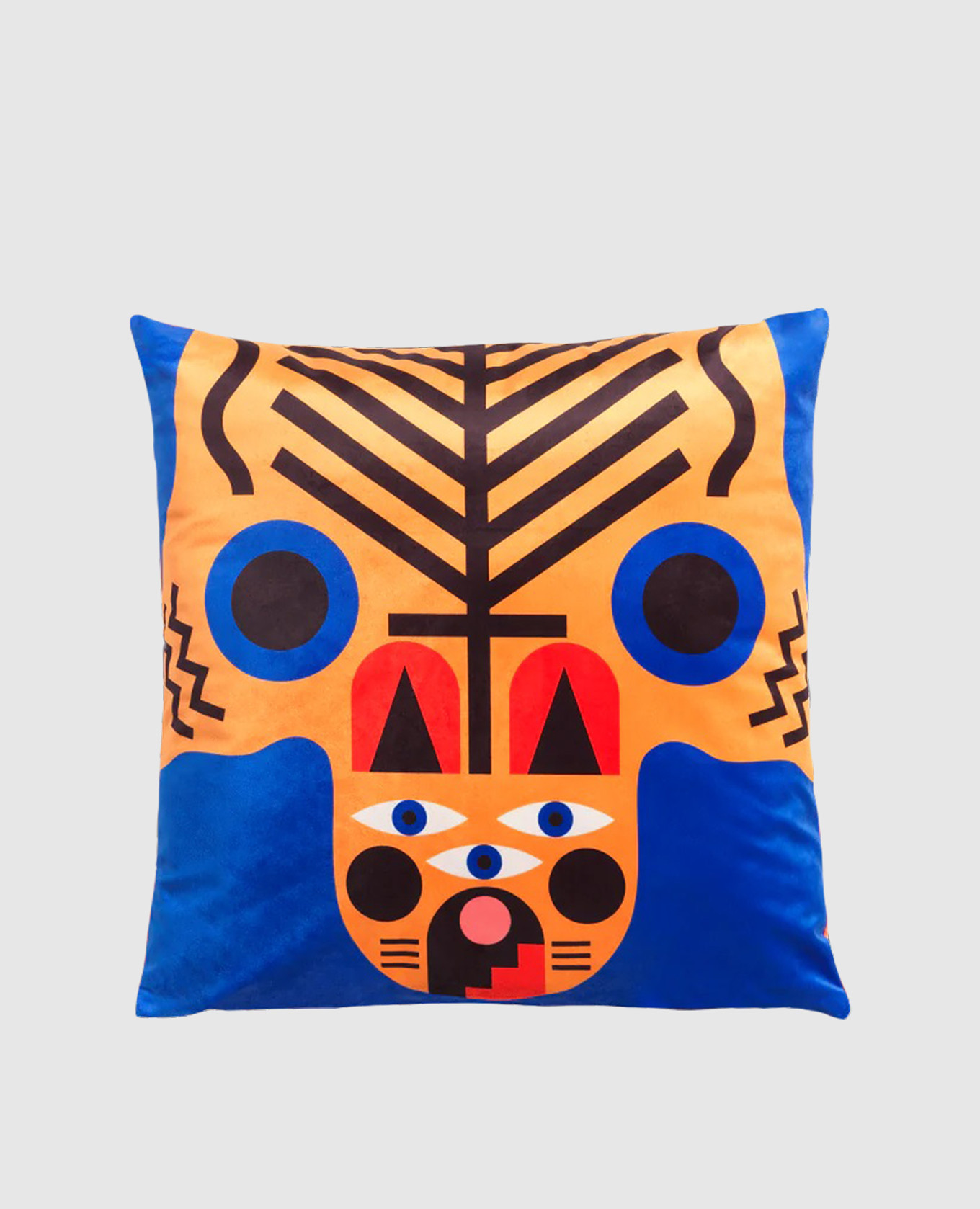 

Oggian Italian Tiger decorative pillow Qeeboo, White