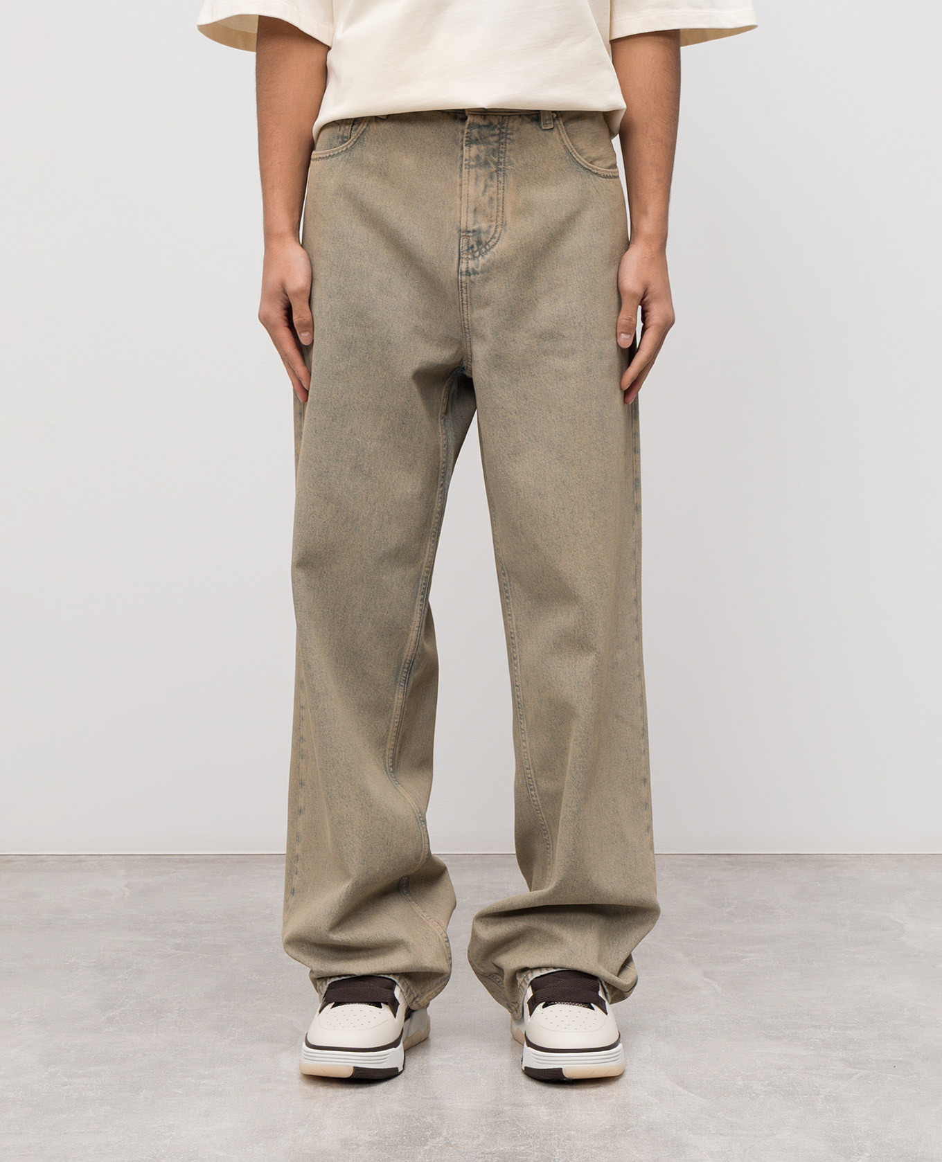 

Beige BAGGY jeans with logo AMIRI