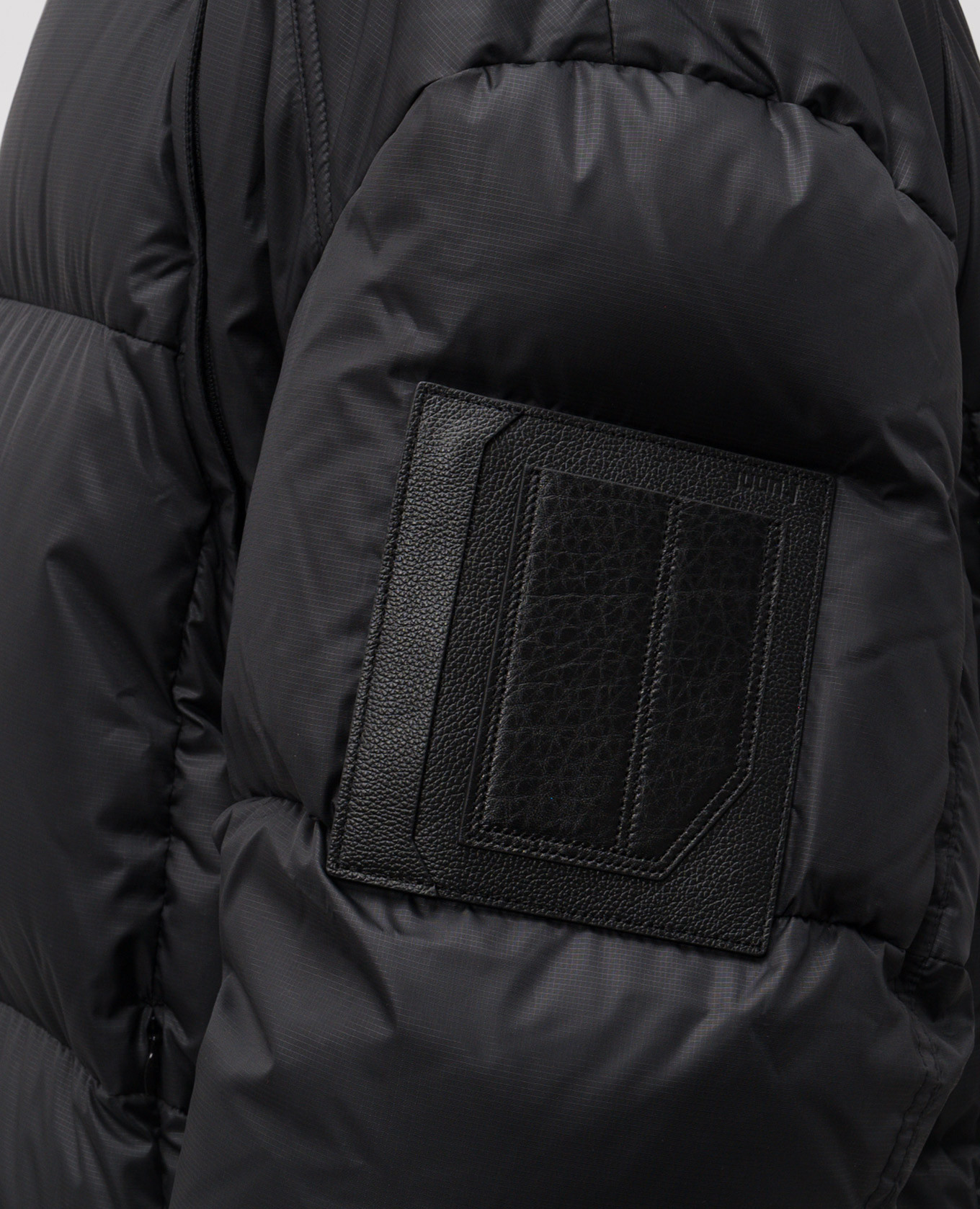 

Black down jacket Juun.j