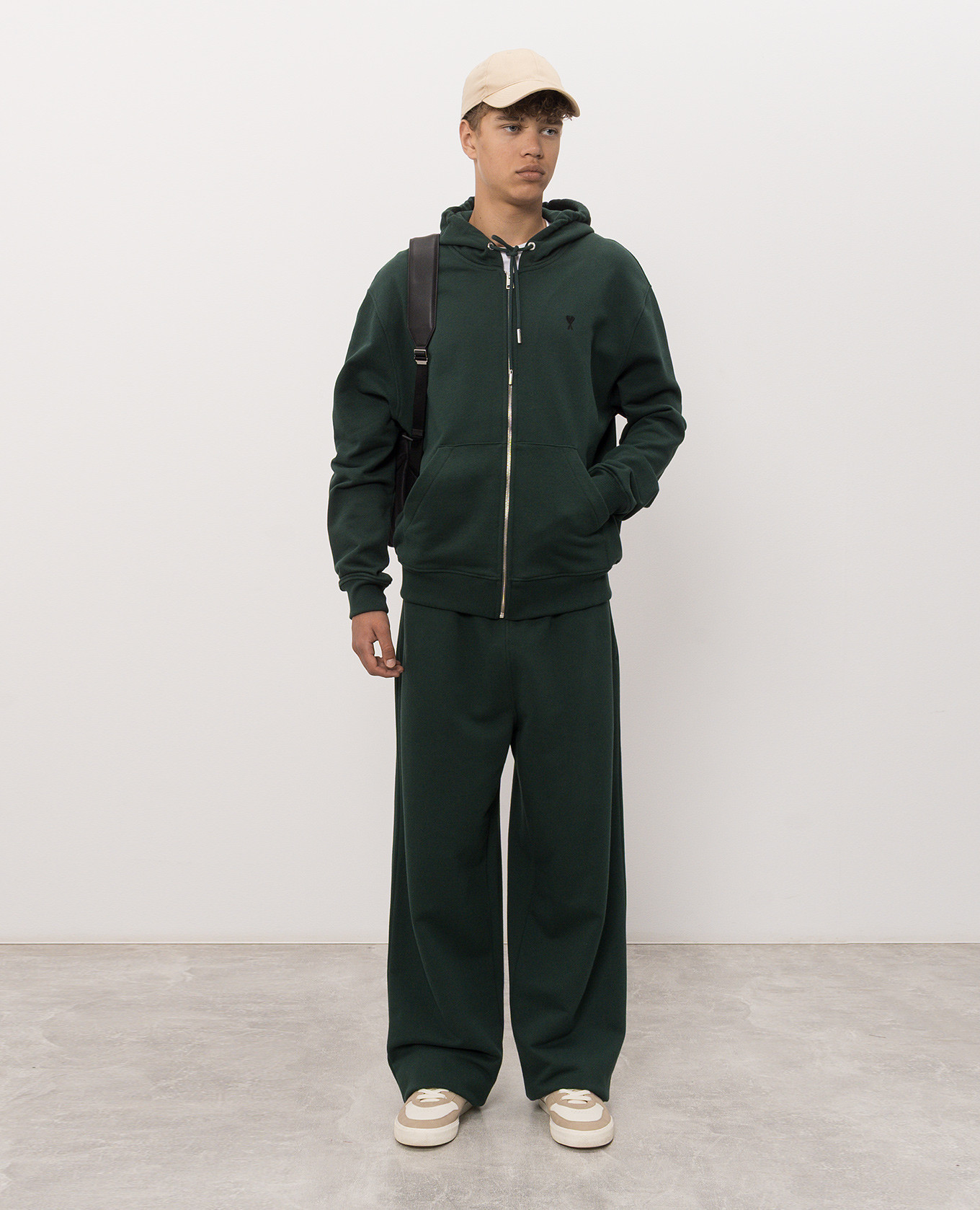 Green sweatpants Ami Paris 2