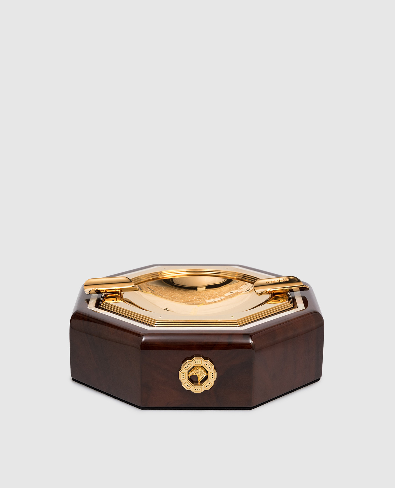 

Brown ashtray with emblem Stefano Ricci