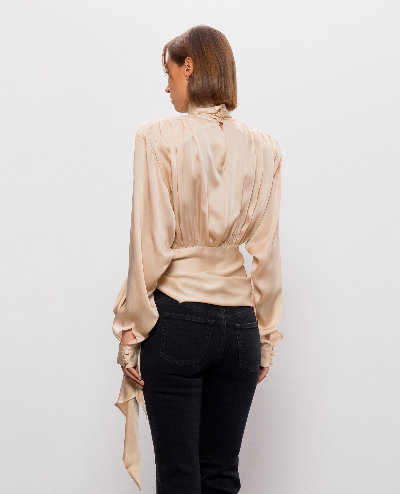 Beige blouse with accented shoulders made of silk Balmain 4