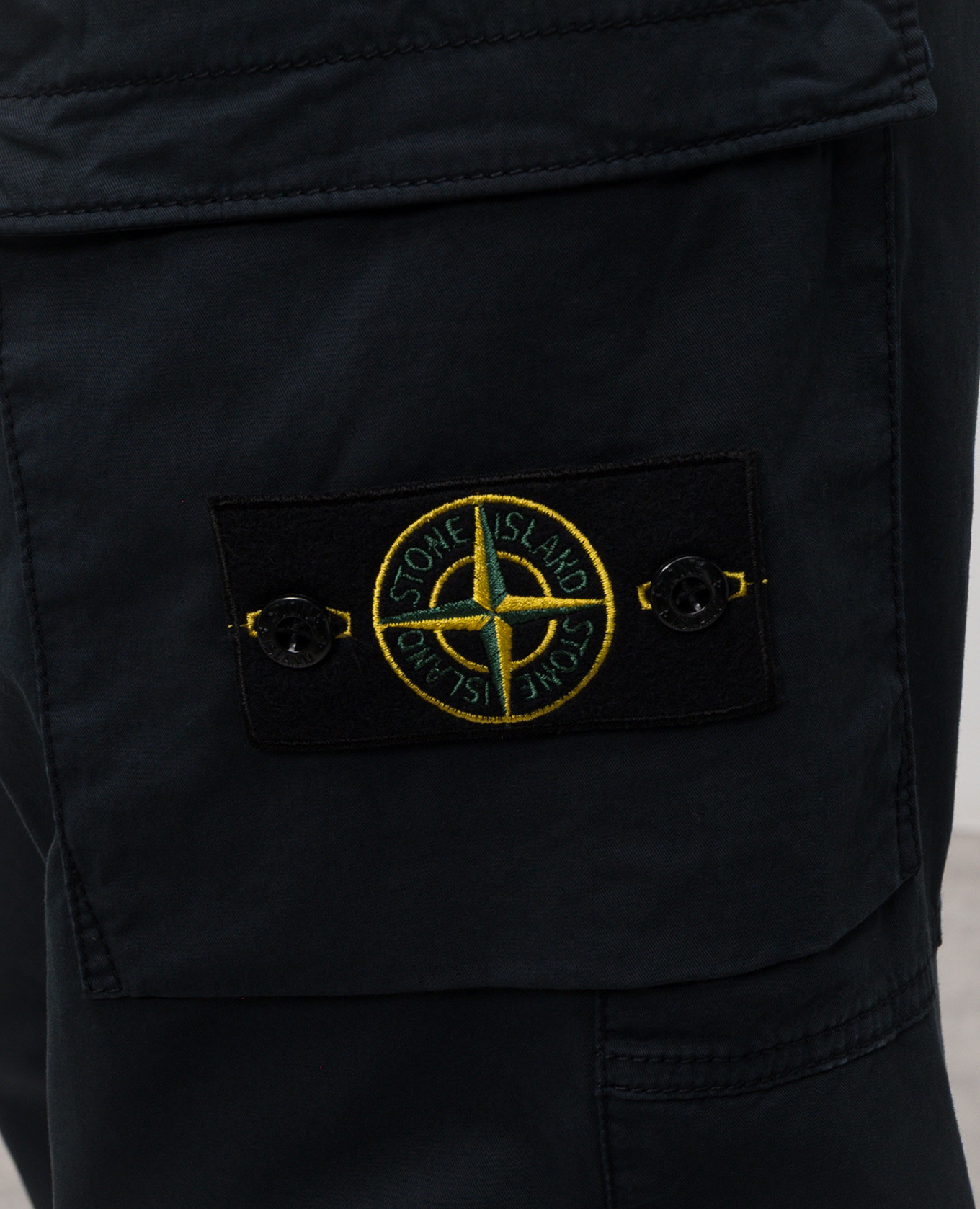 

Blue cargo with logo patch Stone Island